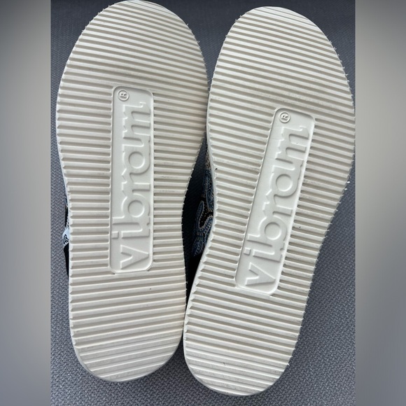 NWOT ⭐️P448 Slip-On Slippers - Picture 7 of 8